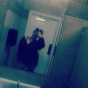 Meet your Posher, Claudia